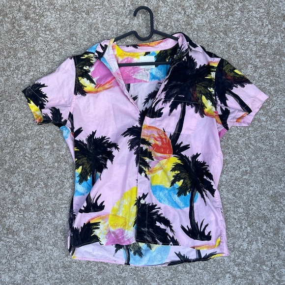 💙BOGO💙American Eagle Outfitters Tropical Print Short Sleeve Button Up Medium - Picture 1 of 5